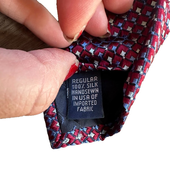 Lands End Neck Tie Adult Mens Red Blue Geometric 100% Silk USA Made Necktie - Picture 7 of 8